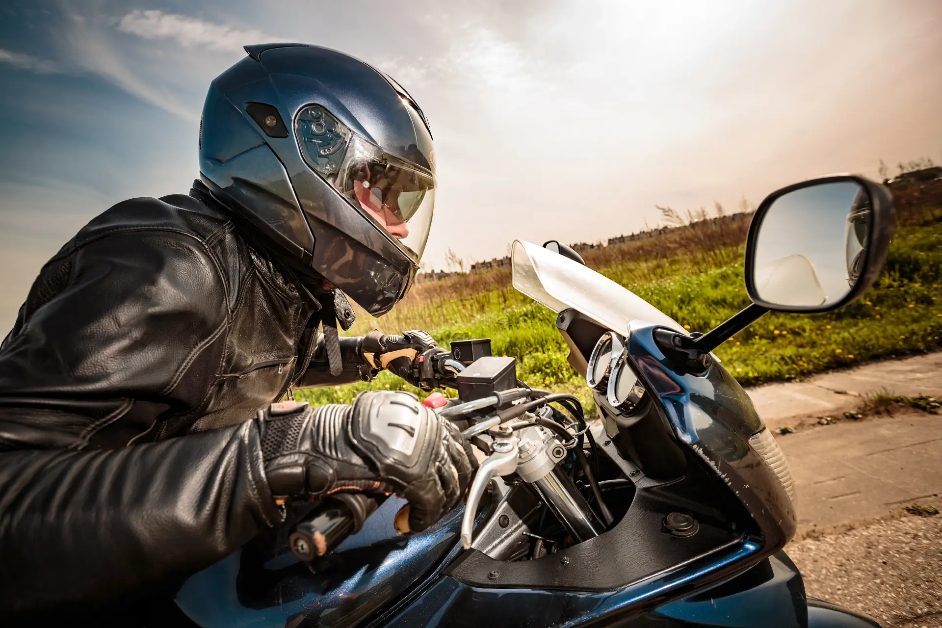 biker-racing-on-the-road-2026-01-09-00-58-48-utc (1)